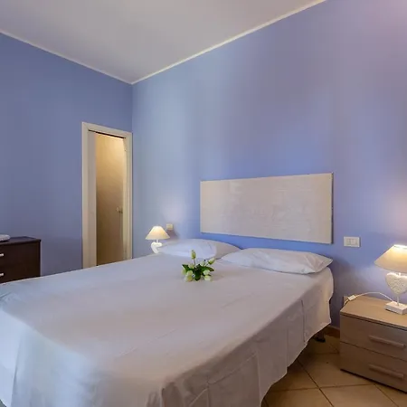 Elga فيلاّسيمِيوس